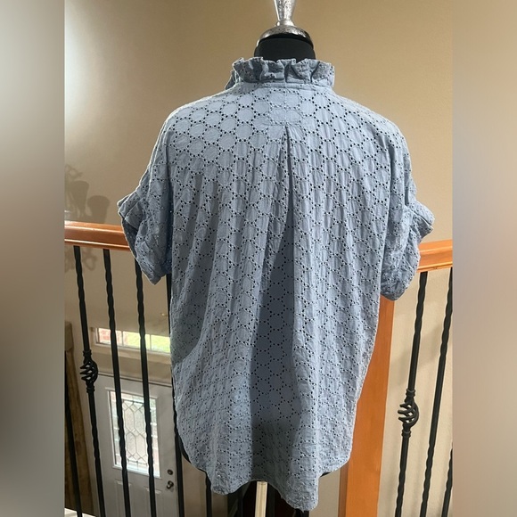 BLUE EYELET JAG TOP FEMININE,NOSTALGIC, CASUAL CUT OUT PATTERN SIZE S/M - Picture 4 of 9